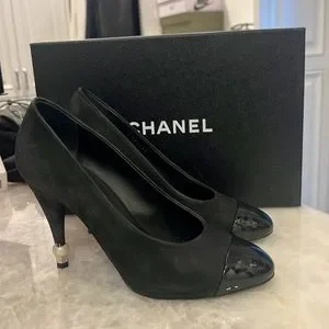 CHANEL ブラック シルバー ハイヒール 38C CHANEL シャネル パンプス エナメル ブラック シルバー 38C（約